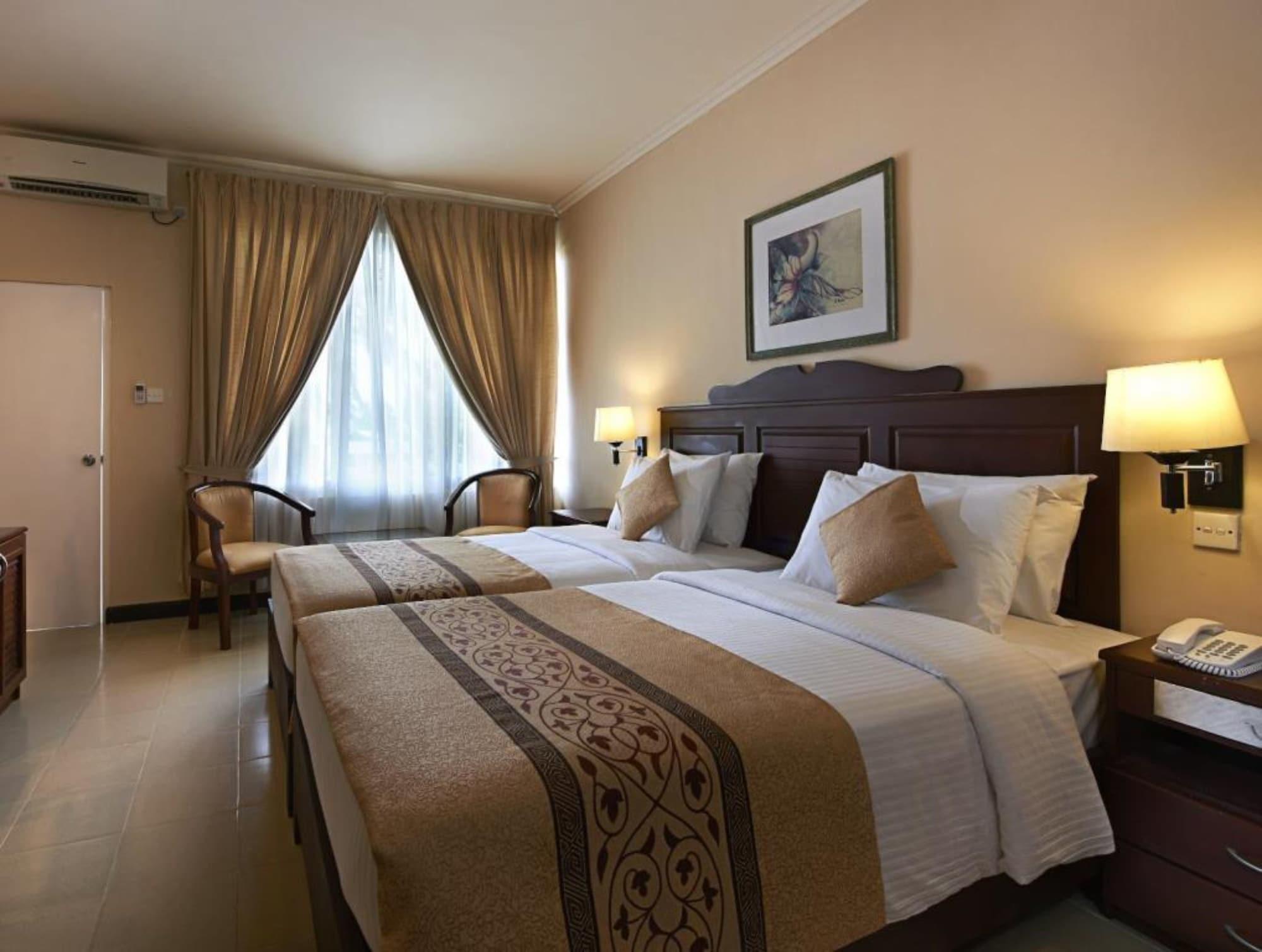 Hotel Berjaya Colombo 3*