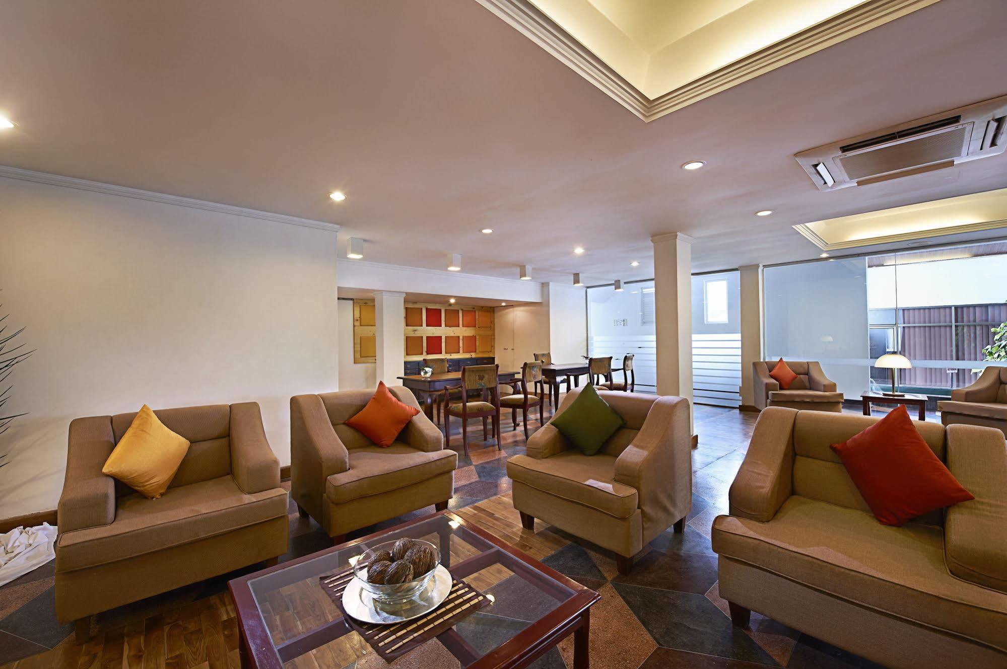 Hotel Berjaya Colombo 3*